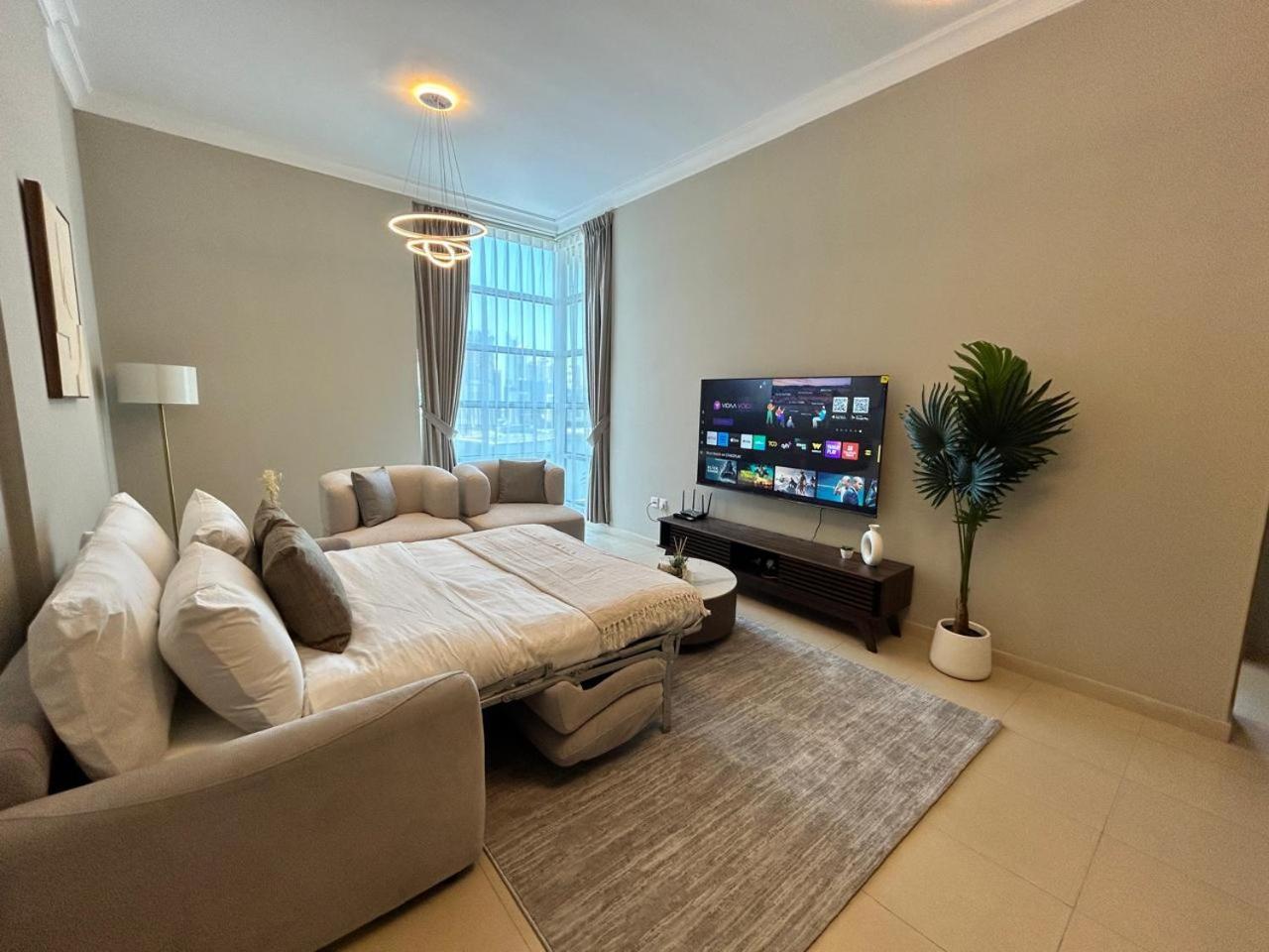 1br In Mayfair Tower Business Bay! Burj Views, Close To Mall *